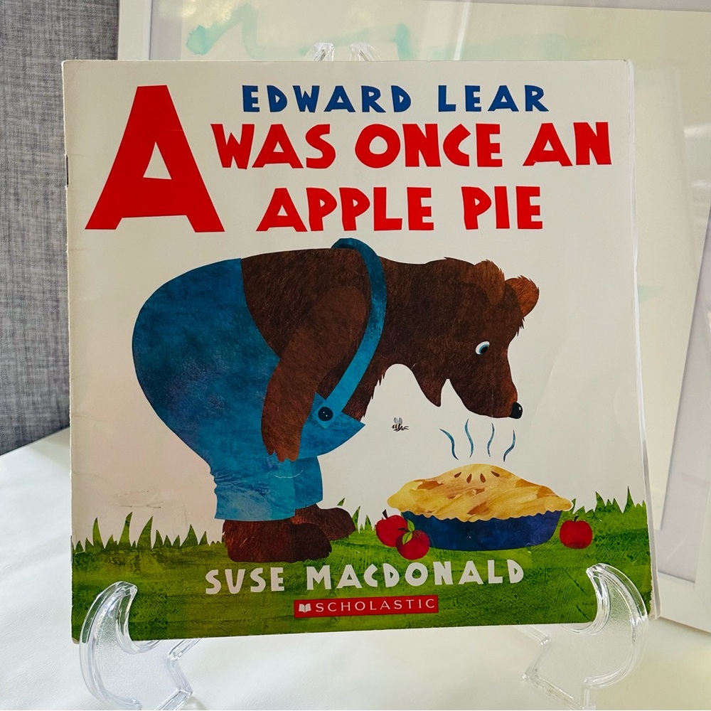 A Was Once An Apple Pie 🍏 Edward Lear Paperback ABC Alphabet Picture Book